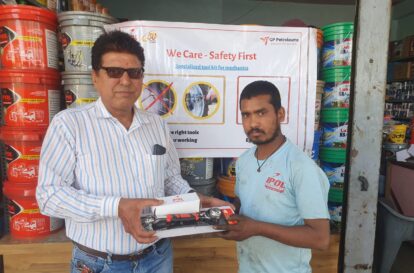 Distributing Wrench & Eye Protection Goggles to Unskilled Mechanics